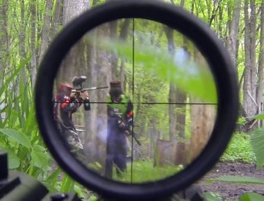 Ράκκα: Σώθηκε η ζωή της για ελάχιστα εκατοστά σε μονομαχία ελεύθερων σκοπευτών! (βίντεο)